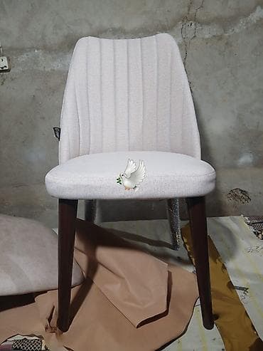 divar kitab refleri: Stul yeni — 1