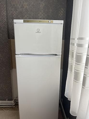 2 qapılı Indesit Soyuducu Satılır, rəng - Ağ — 2