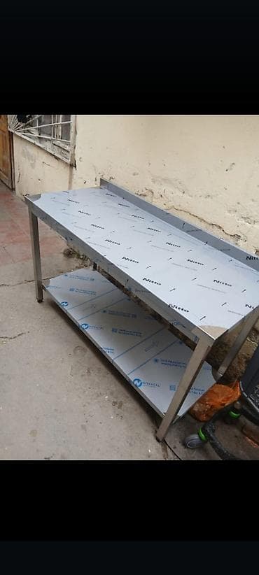 Konteynerlər: Nerjaveyka Masalarin ve Restoran Avadanliqlarin Hazirlanmasi, Her — 1