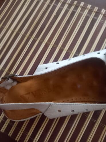 Toy paltarları və aksesuarları: Ölçü: 37, rəng - Ağ, Yeni — 4