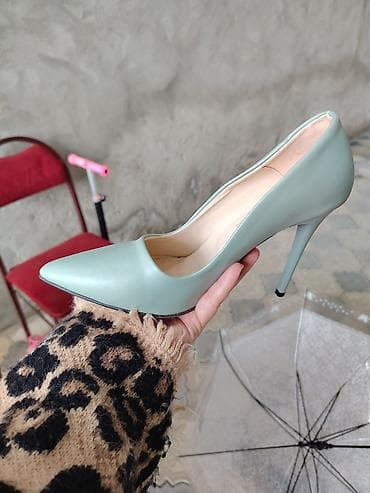 kətan kostyum: Qadın ayaqqabı və çəkmə dəsti - Qara dizüstü çəkmə: yumşaq süet — 2