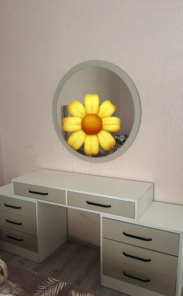 Столы и стулья: Б/у, Трюмо — 1