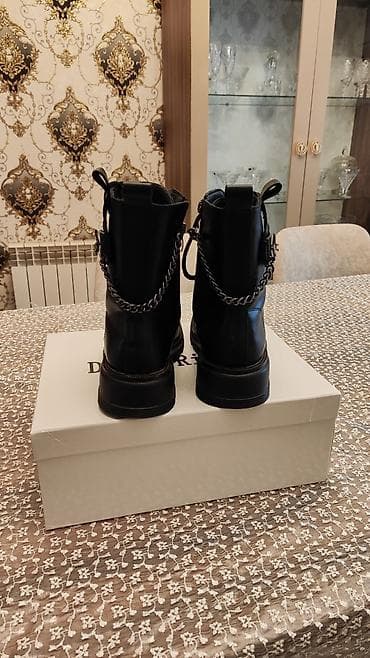 Sabo: Derimod, Ölçü: 38, rəng - Qara, İşlənmiş — 2