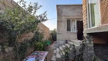 7 ve 8 mkr satilan evler: 3 otaq 1 zal. giriş kalidor, ve hamam tualet . heyetdede ayrica tualet — 13