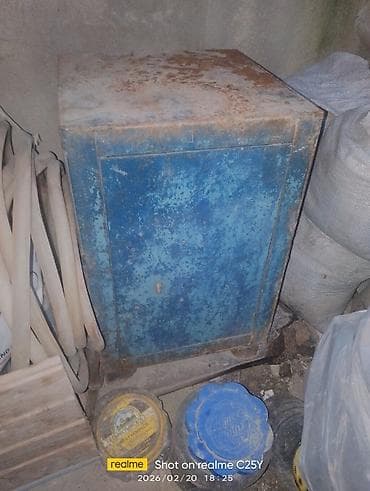 villa ofis: Metall şkaf – mavi rəngli, ağır konstruksiya - Material: qalın metal — 2