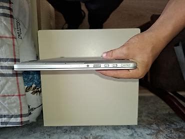 macbook pro 2017: Salam 1.İl İşlənib Heç Bir Problemi Yoxdur. Dəyişən Detal Yoxdu Təcili — 4