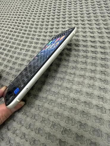 ayfon 4 s: IPhone 11, Ağ, Face ID — 5