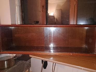 işlenmiş mebel: Kitab rəfi 1980 yaxşı vəziyyətdədir.Polsa istehsal olunan məhsul — 1