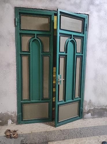 qapi: İkiyarpaq dəmir giriş qapısı - Material: qalın metal karkas, içi şüşə — 1