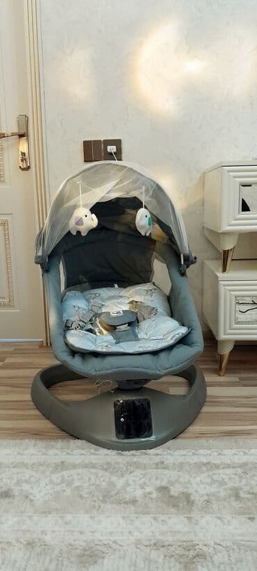 usaq ucun yellencekler qiymetleri: Oğlan və qız üçün, Dördbucaq, Beşik, Dəstsiz, Matras ilə, Yellənmə mexanizm ilə — 3