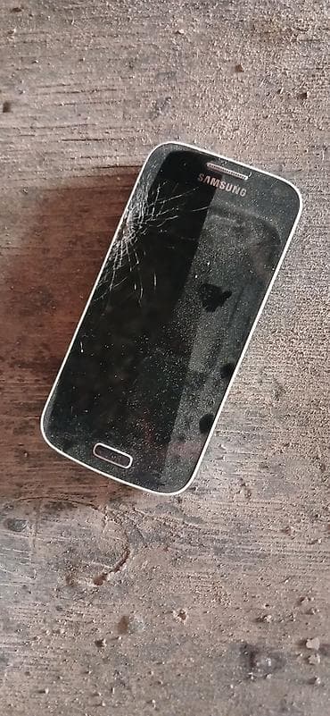 Samsung S400I, rəng - Qara, Qırıq — 1