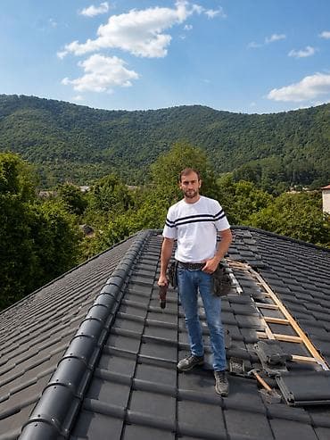 dam örtükləri: Dam ustası – Rəcəb Xidmətlər: - Dam örtüklərinin quraşdırılması — 2