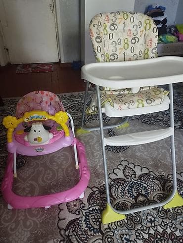 oyunca: Uşaq üçün iki əşya dəsti: - Yüyütəcəy (baby walker): Çəhrayı rəngdə — 1