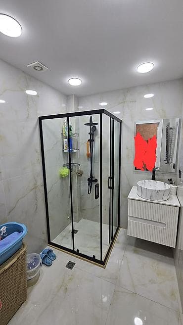 həzi aslanov: Həzi Aslanov metrosunun düz yanındakı yeni tikili binada 8 ci — 1