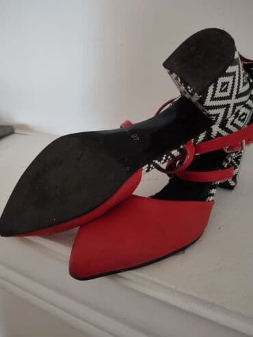 yay ucun qadın ketləri: Tuflilər, Ölçü: 40, rəng - Qırmızı, İşlənmiş — 4