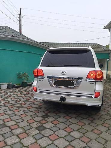 Su nəqliyyatı: Toyota Land Cruiser: 4 l | 2013 il Ofrouder/SUV — 5