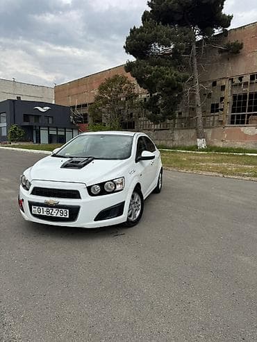 baqaj satilir: Chevrolet Aveo: 1.4 l | 2012 il 235000 km Sedan — 2