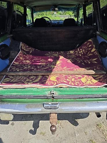 13 disk: VAZ 2102 universal, yaşıl rəngdə, dam yük rəfi ilə. Xüsusiyyətlər: - — 5
