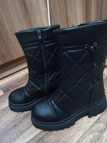 Gözəllik və sağlamlıq: Qara rəngli qış botları - Material: teksturalı ekodəri (üst hissə) — 3