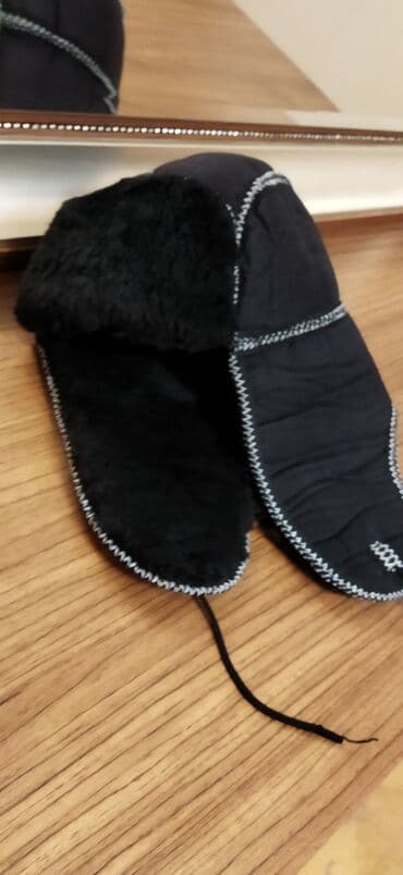 kişilər ucun papaq və şarf dəstləri: Qışpapaqları, kişi üçün,Rusiyadan alınıb,qara 25manat,qəhvəyi — 5