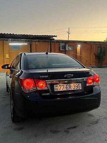 Chevrolet Cruze: 1.4 l | 2013 il 300 km Sedan
