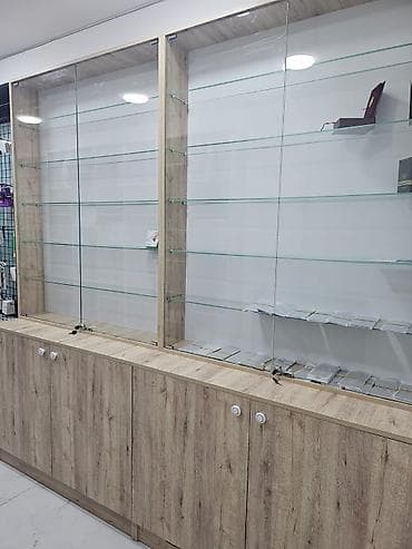 Magazada vitrin icareye verilir.parfumeriya,bujiteriya,etir ve s — 1