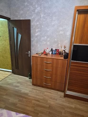 qoz: Ağac fakturalı komod - Material: laminat/MDF ağac dekorlu səth — 1