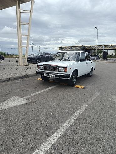 Nəqliyyat: VAZ (LADA) 2107: 1.6 l | 2009 il 44460 km Sedan — 6
