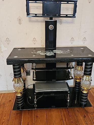 İşlənmiş, Düz TV altlığı, Polkalı, Şüşəli — 1