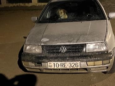 Volkswagen Vento: 1.8 l | 1992 il Sedan