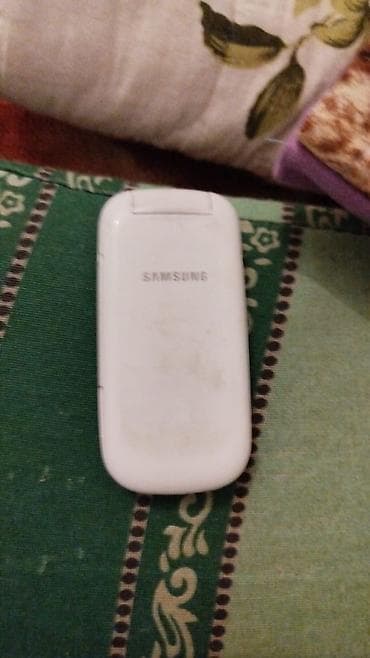 samsung kohnə: Samsung GT-E1210, rəng - Ağ, İki sim kartlı — 2