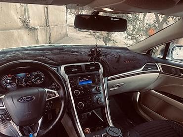 renault clio 2005: Ford sedan salonu və avadanlıqları - Rəng: ağ eksteryer, bej/qara iki — 10