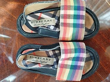 Basanojkalar: Burberry uşaq sandal çifti - Brend: Burberry (etiket: “Burberry — 2