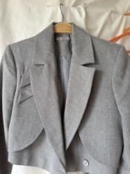 Dəst 35 Azn
60 azn alınıb
İdeal vəzuyətdədir
S və M ölçüyə gedir — 3