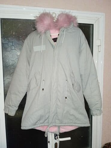usta geyimi: Ikinci əl kapşonlu qadın kurtkasi. 46 razmer. səliqəlidir. qiymət 15 — 1