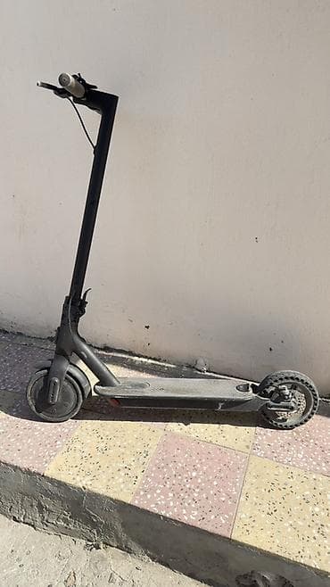 Heç bir problemi yoxdur sadece arxa krlo ve stoykası yoxdur kuryerde — 1