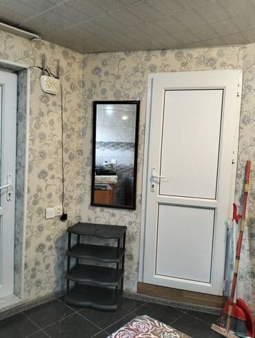 insaatcilarda kiraye ev: 28 kv. m, 2 otaqlı, İşıq, Su, Kanalizasiya — 10