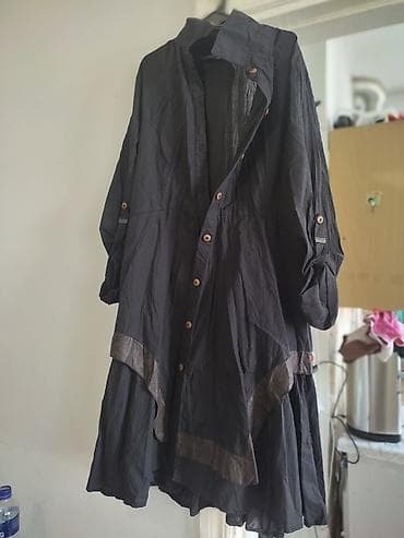 Qadın paltarı – qara rəng, düyməli, uzun model - Stil: rahat