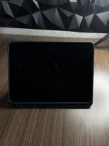ipad: Apple iPad Air 5 M1 (mavi)əla vəziyyətdə olan iPad Air (5-ci nəsil) — 6