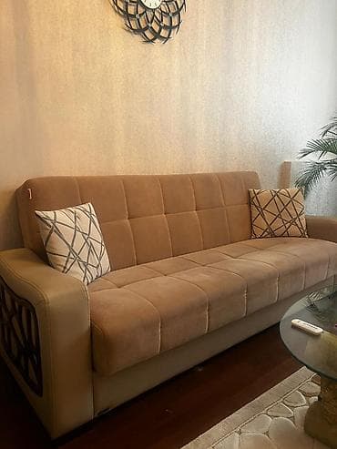 Fabrik istehsalı. Divan. 300azn. seliqeli istifade edilib. Ünvan