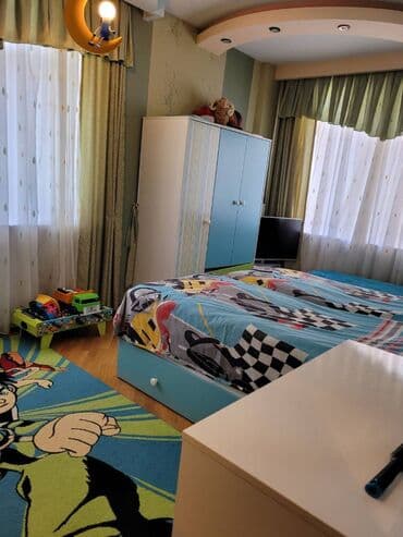 20 yanvarda 2 otaqli evler: 3 otaqlı, Yeni tikili, m. Xalqlar Dostluğu, 120 kv. m — 4