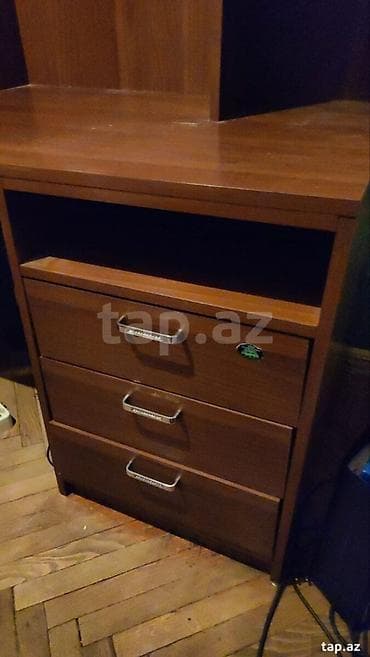 ofis ustolu: Azərbaycan, Kredit yoxdur — 2