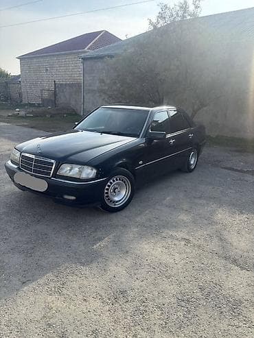 Mercedes-Benz: Mercedes-Benz C-Class: 2.4 l | 1997 il Sedan — 2
