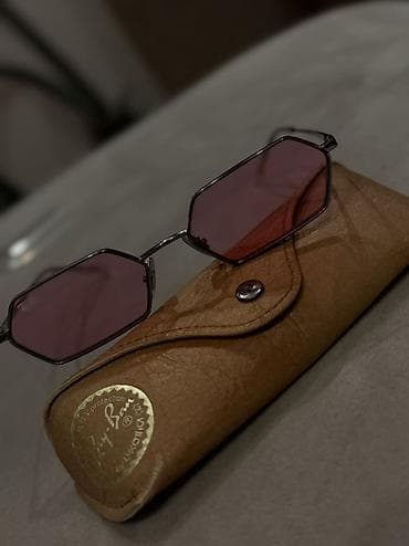 Eynəklər: Gün eynəyi, Ray-Ban — 1