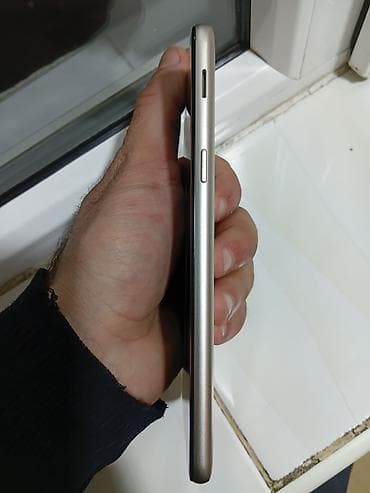 iphone telefonlar ucuz: Samsung Galaxy A6, 32 GB, rəng - Qızılı, Sensor, Barmaq izi — 9