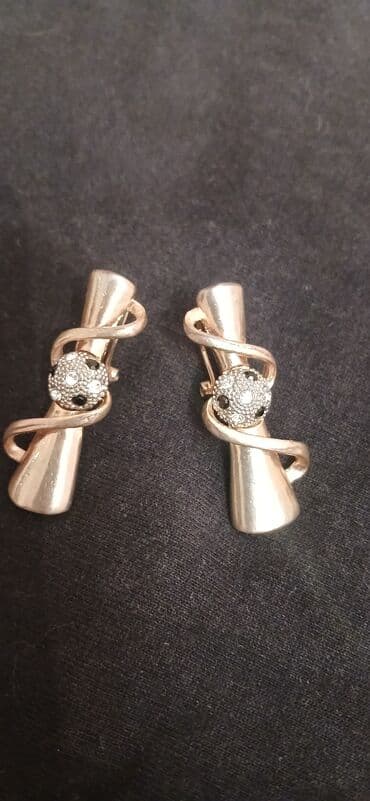 тап аз личные вещи: Zərgərlik: qadın sırğası - Rəng: qızılı tonlarda korpus, üzərində — 3