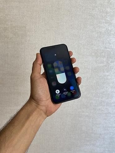 iphone x arxa: IPhone X, Qara, Face ID — 1