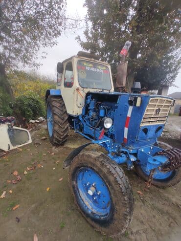 t 40 traktor satilir: Belarus MTZ traktoru - Rəng: mavi/ağ kabinalı - Kabinli, yan güzgülər — 1