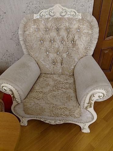 Divan və kreslo dəstləri: Klassik divan, Divan — 2