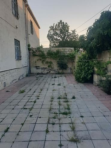ev itileri: Biləcəri qəsəbəsində, Hərbi Polis Qarnizonu və abidənin yaxınlığında — 6